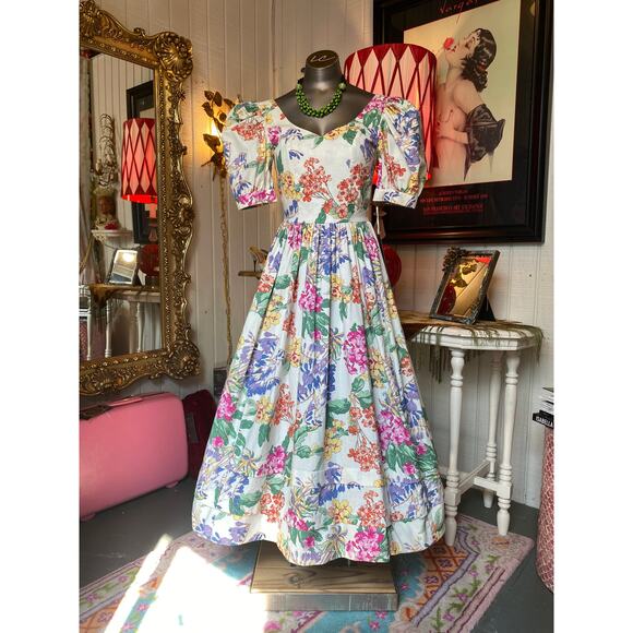 Laura Ashley Dresses & Skirts - vintage 1980s laura ashley floral cotton dress fit and flare puff sleeves 50s xs